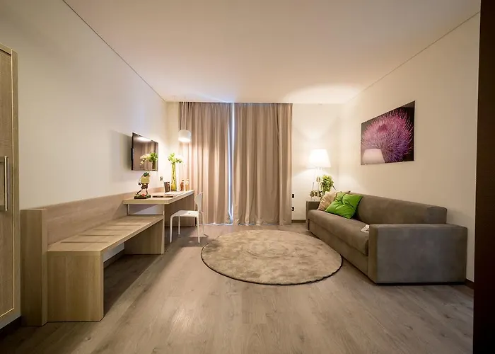 Fuori Le Mura فندق 4*